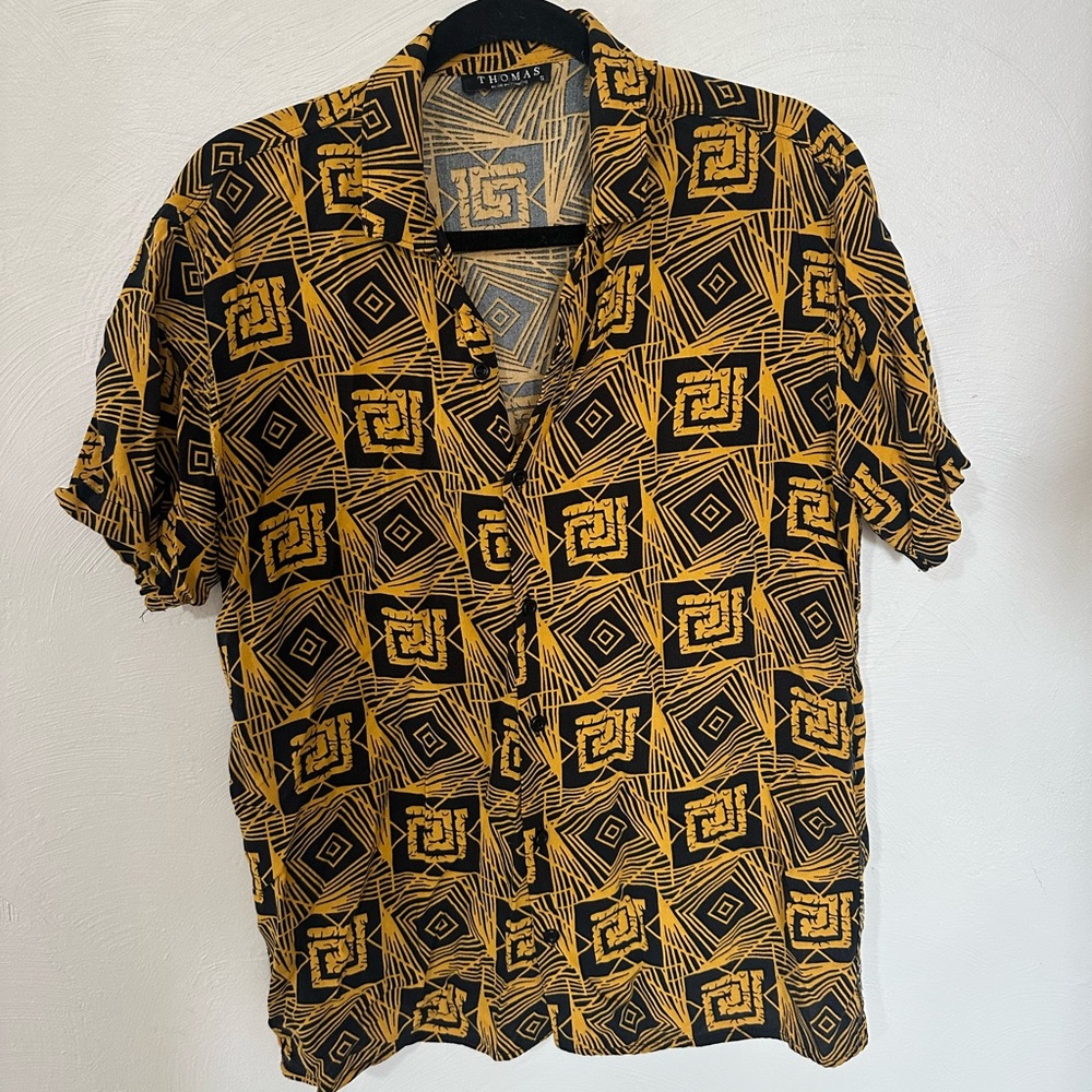 Thomas & Friends Black and Yellow Geometric Short Sleeve Button-Down Shirt